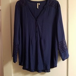 Grand and Greeene top